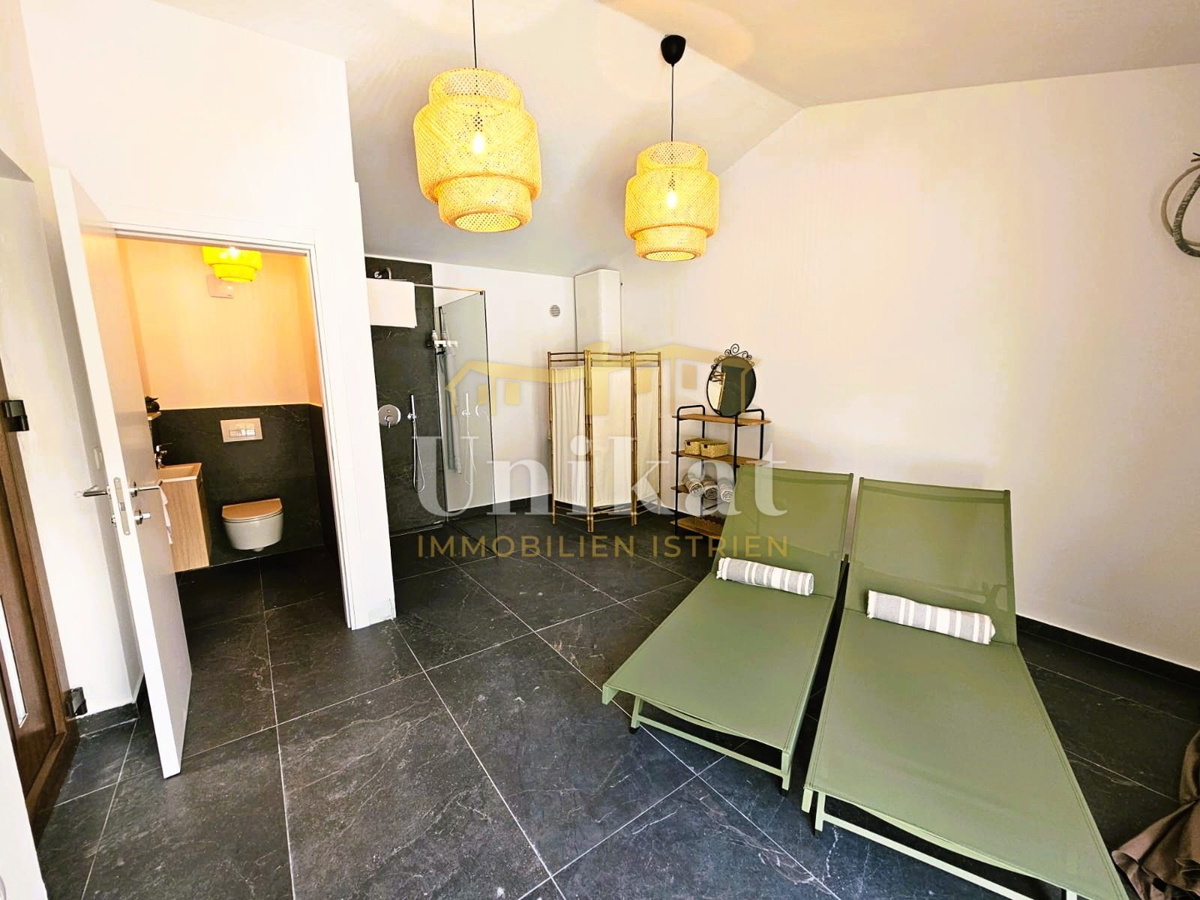 Casa in pietra ristrutturata con piscina e casetta benessere